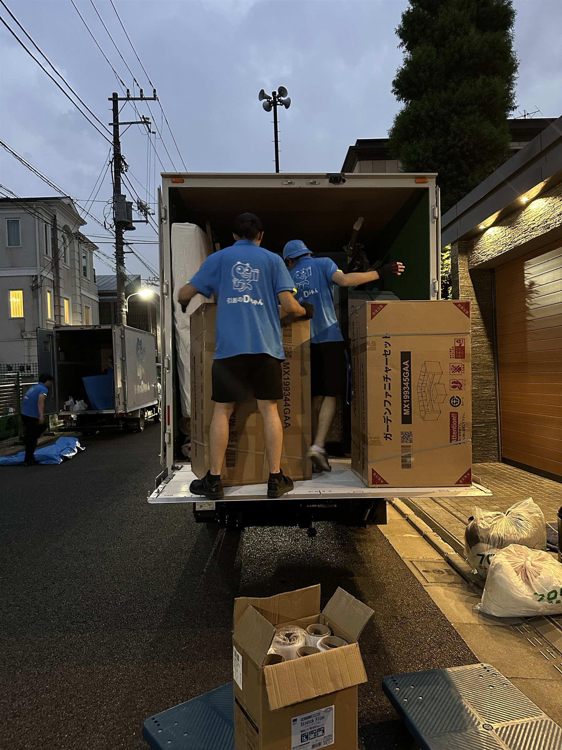 展品与物料装车